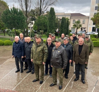 Министр обороны, генерал-полковник Владимир Ануа поздравил ветеранов войск противовоздушной обороны с профессиональным праздником