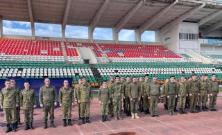 Спорт и армия: в Министерстве обороны прошло легкоатлетическое соревнование 4х400 метров