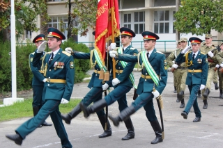 Министр обороны поздравил личный состав Сухумского высшего общевойскового командного училища с 22-й годовщиной образования