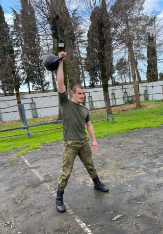 Армия и спорт: в Министерстве обороны определили лучших мастеров гиревого спорта