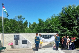 Военнослужащие Министерства обороны приняли участие в открытии памятников защитникам Отечества