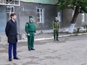 Артиллерийскую группу Министерства обороны посетили представители Госкомитета Республики Абхазия по молодежной политике